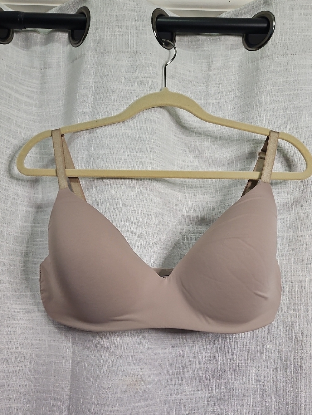 Victoria's Secret Light Beige Seamless T-Shirt Bra